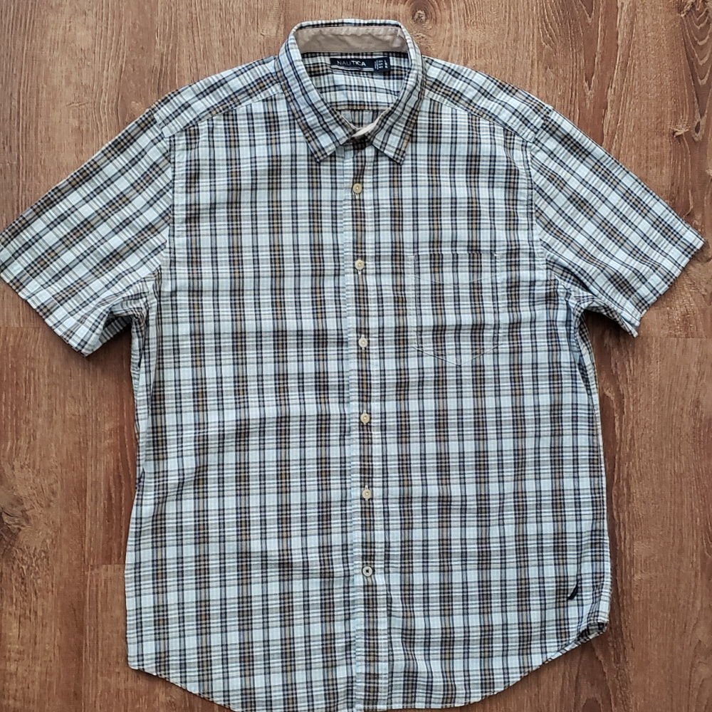 Nautica	Short Sleeve	Shirt Blue, Tan, White	Size L